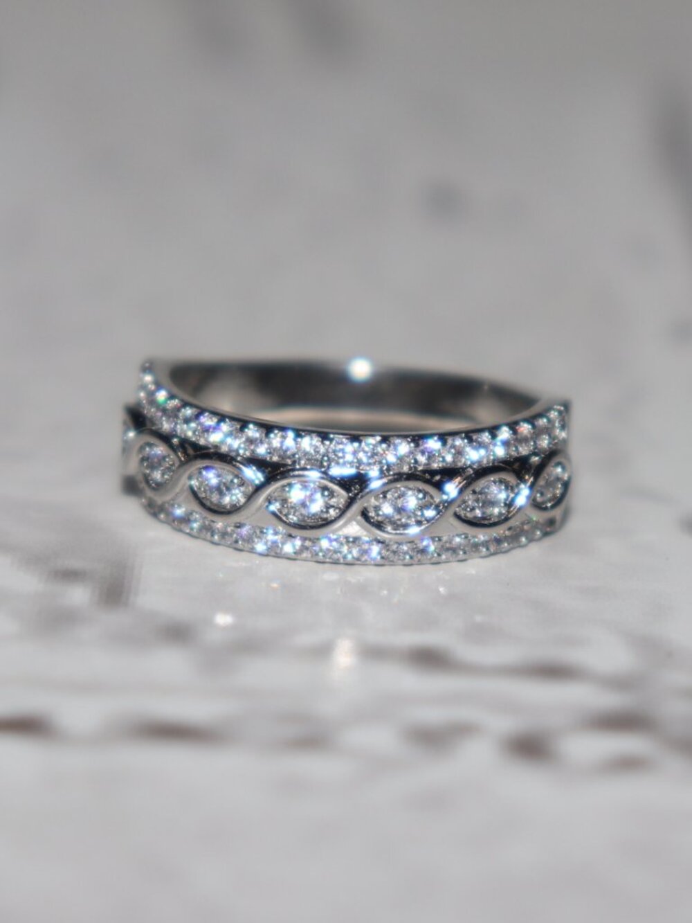 ✨ Silver Leaf‑Pattern CZ Ring · Size 9 Intricate leaf loops · Double‑row sparkle